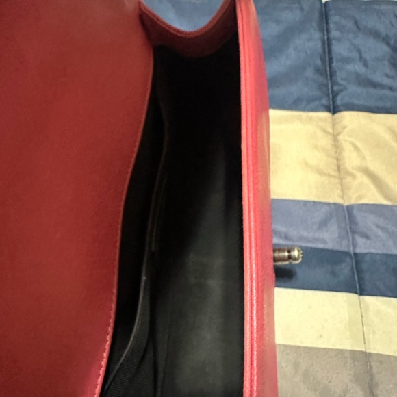 Chanel Le boy bag in nice pink color and gun metal hardware. - Picture 10 of 15